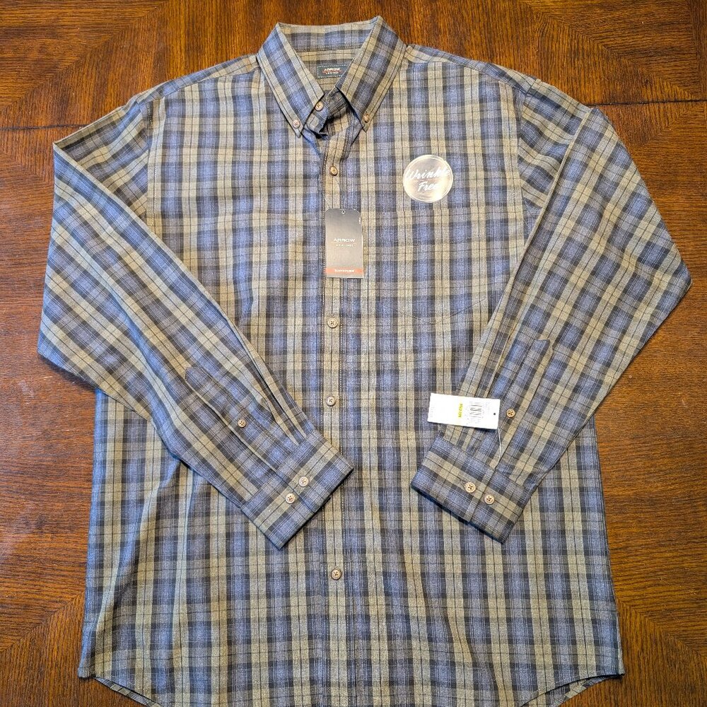 Men's button down shirt, size medium, Arrow brand, NEW with tags